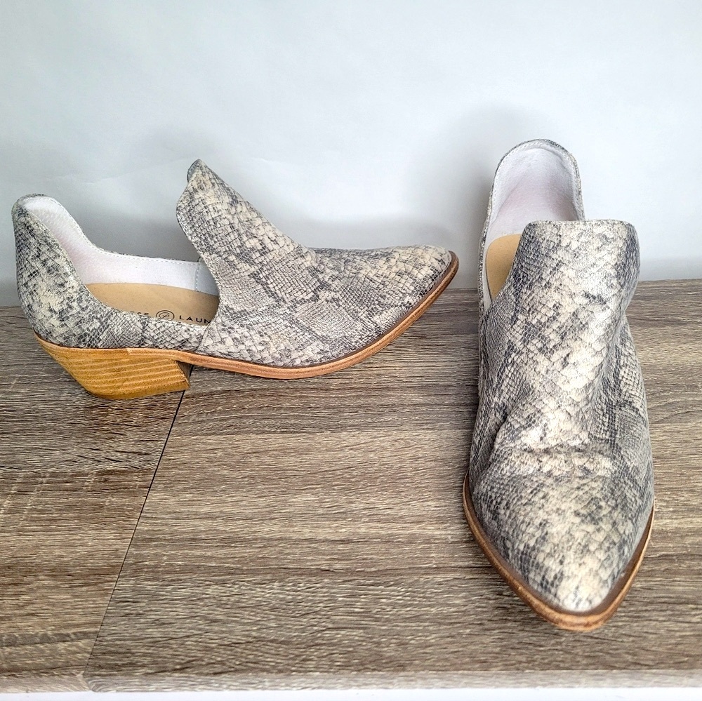 Women snake print Chelsea boot